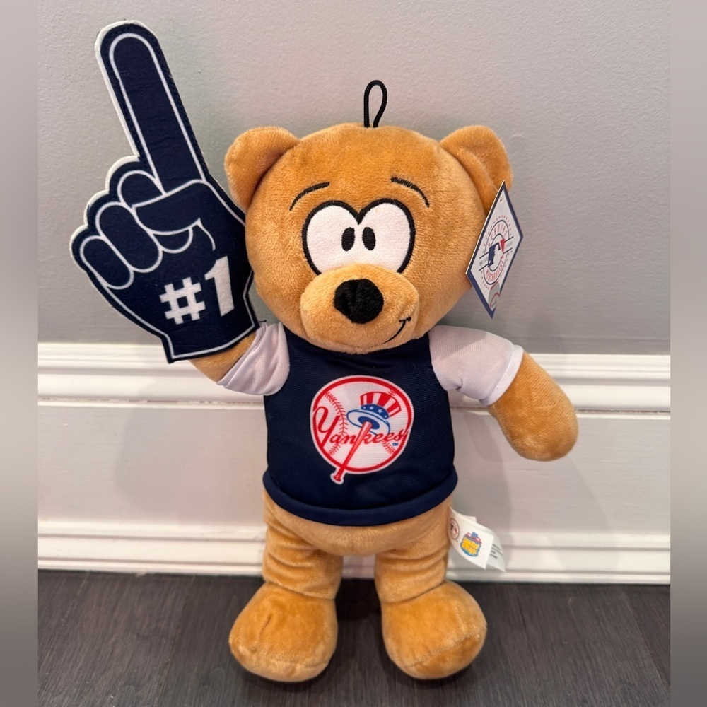 NWT 14in New York Yankees Fan Official Tan and Blue Plush Bear Foam Finger Boys